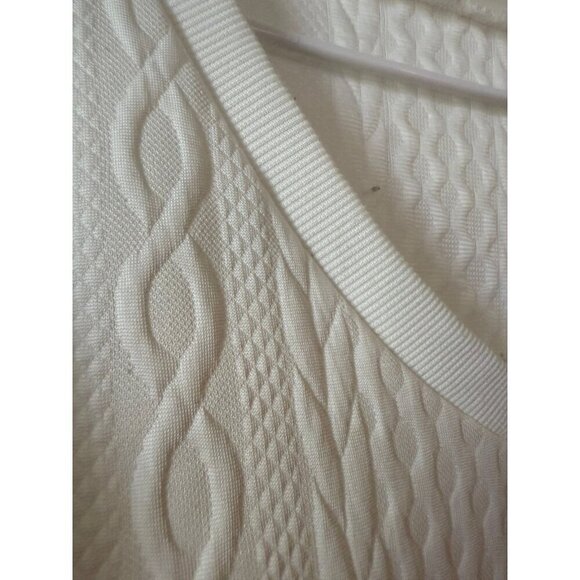 Sweater Women’s size X – large white knit design - Picture 5 of 10